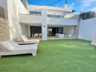 Pis en Diseminado poligono 15 1. 3 dorm en marbella 1 linia de golf. 90m2 terrasa y jardin exteri
