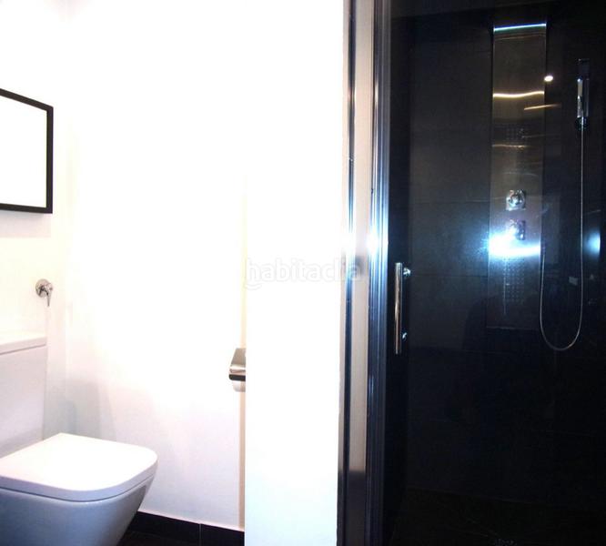 Foto 5e682e4d-7e53-490e-8344-323f40479d26. Pis amb xemeneia a Playa Bajadilla - Puertos Marbella