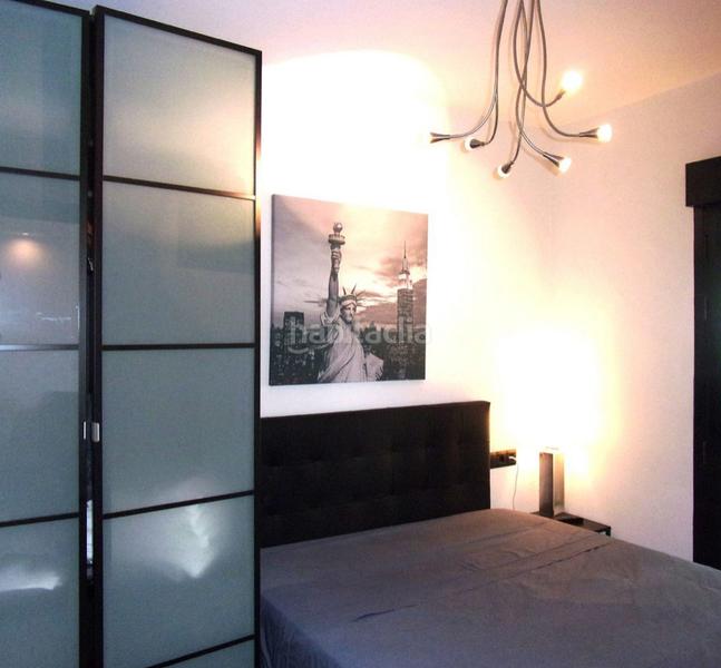 Foto a9aabfcf-ac59-4980-9a9f-598eff7c2d83. Pis amb xemeneia a Playa Bajadilla - Puertos Marbella