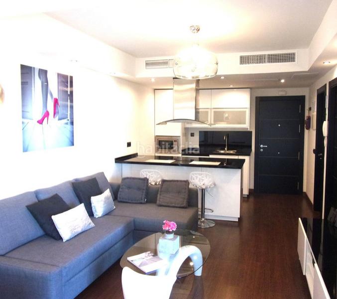 Foto fd849873-78ef-4a1f-9a3e-d560805c1860. Pis amb xemeneia a Playa Bajadilla - Puertos Marbella