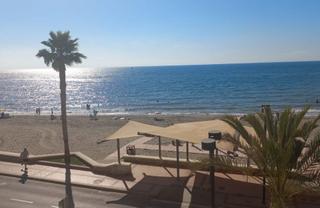 Pis a Torremuelle. Spectacular beachfront apartment in carvajal, fuengirola – a tru