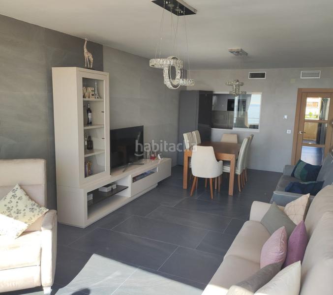 Foto 6c9a4ece-6ece-4229-9765-6966deaeb039. Piso spectacular beachfront apartment in carvajal, fuengirola – a true gem! en Benalmádena