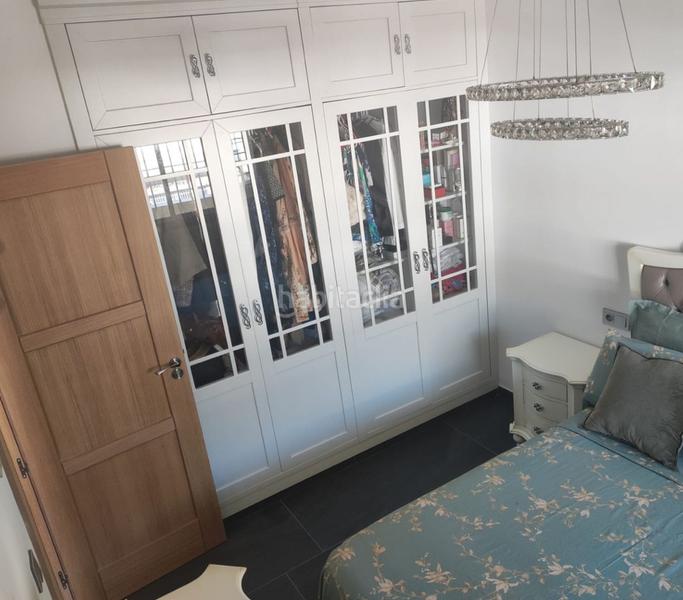 Foto c379023b-ac54-43b0-841e-9cf00b7ebe87. Piso spectacular beachfront apartment in carvajal, fuengirola – a true gem! en Benalmádena