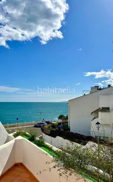 Foto 663a2edf-bc77-483d-b2b7-b25b876c608c. Pis amb xemeneia aparcament a Puerto Marina Benalmádena