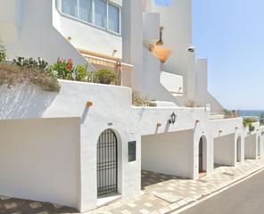 Pis a Puerto Marina. Stunning townhouse with sea views in benalmádena!