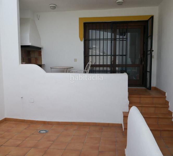 Foto b72e241e-e32f-4d73-9982-0027d29a8415. Pis amb xemeneia aparcament a Puerto Marina Benalmádena