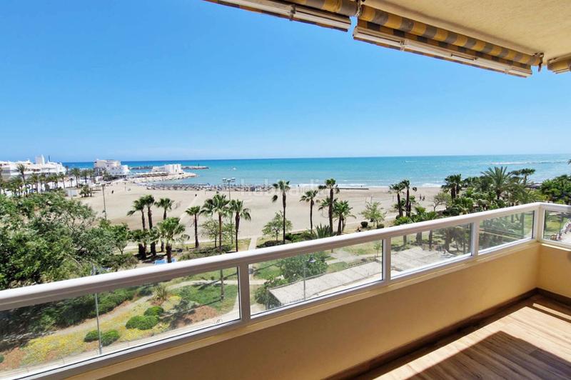 Foto 5400f405-6f07-4850-915e-702a7740e9b7. Etagenwohnung mit kamin in Puerto Marina Benalmádena