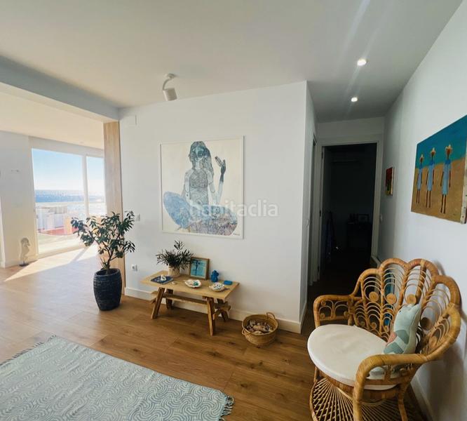 Foto 8c6fbe5f-2afd-4f5c-86b2-01a2f96064a7. Piso en arrabal finca capricho 1a frontline apartment with amazing 360° sea views in Calahonda en Mijas