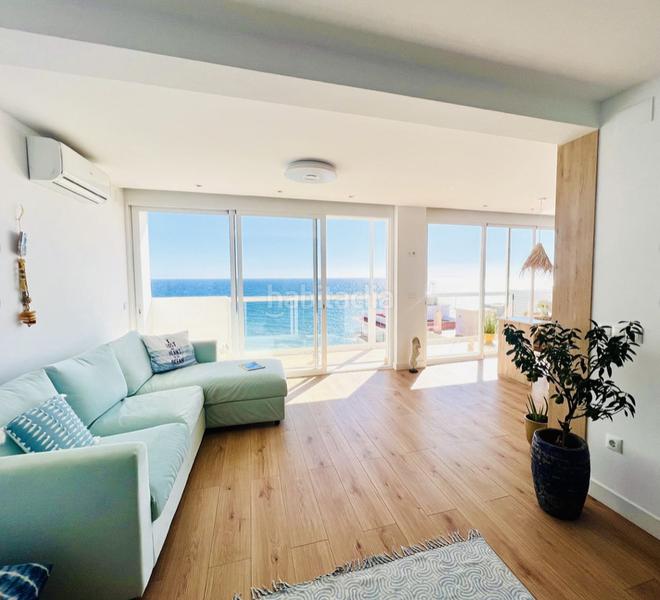 Foto c09ba89b-0756-45e8-882f-d0ba8c932e41. Piso en arrabal finca capricho 1a frontline apartment with amazing 360° sea views in Calahonda en Mijas