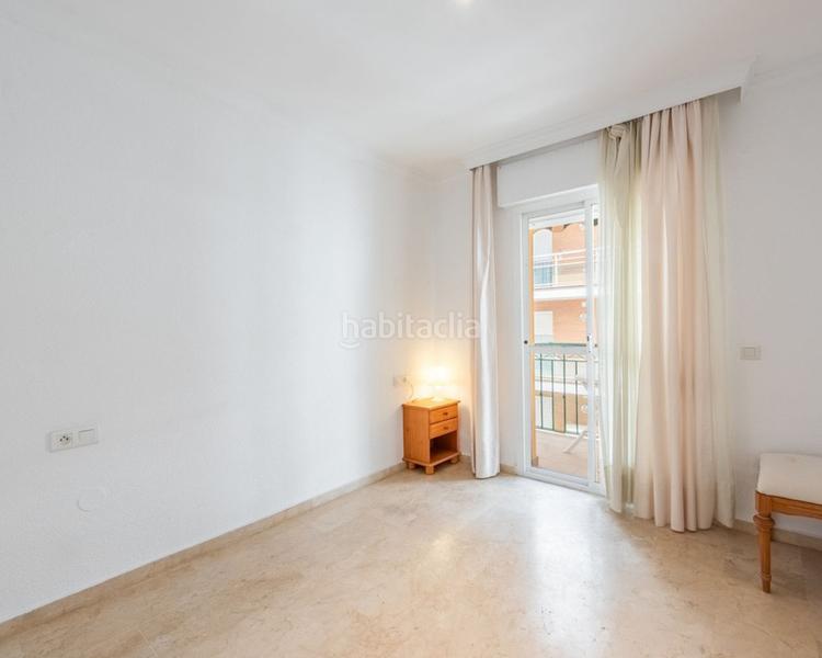 Foto ad0416fd-b862-4f29-8c7e-ea5e00264251. Piso impeccable apartment just steps from the beach in the heart of en Estepona