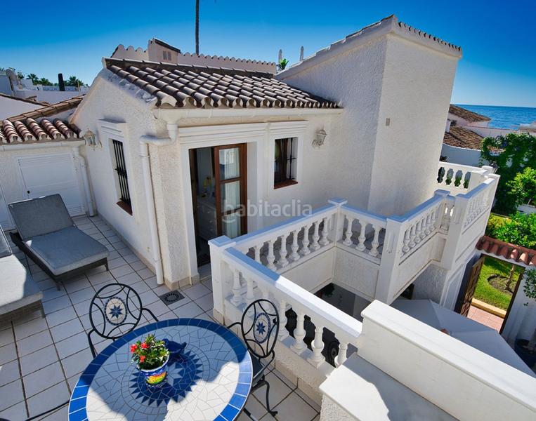 Foto 083ab55c-2a6f-486c-b184-51bf16f2b0a1. Pis amb xemeneia a Zona de Punta Plata Estepona