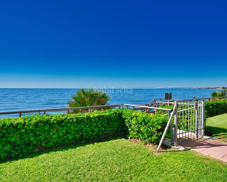 Foto 0dc088c3-d7fa-49f6-9232-12fe4099a3cf. Pis amb xemeneia a Zona de Punta Plata Estepona