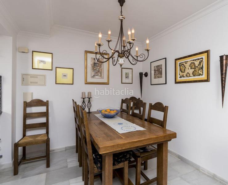 Foto 4b7898a9-5602-4174-a35c-feb047dc9235. Pis amb xemeneia a Zona de Punta Plata Estepona