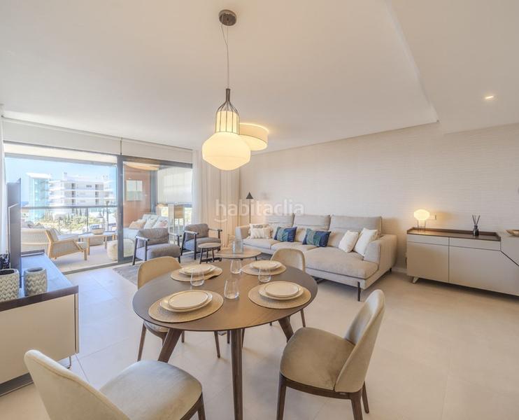 Foto 4460127f-3fde-4d53-8a1d-fab732694e41. Piso discover your dream apartment by the sea in carvajal en Fuengirola