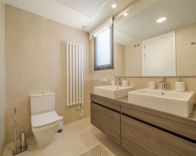 Foto 715f7401-6ecc-4597-91d4-5c964b10e00e. Piso discover your dream apartment by the sea in carvajal en Fuengirola