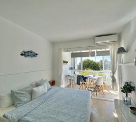 Pis a Loma de los Riscos. Charming semi-renovated studio in la colina, torremolinos