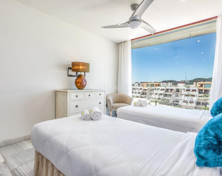 Foto 5c60c501-a969-41c8-bf86-d1c3e2365449. Flat with fireplace parking pool in Benahavís pueblo Benahavís