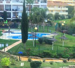 Piso en El Castillo. Stunning middle floor apartment in la duquesa