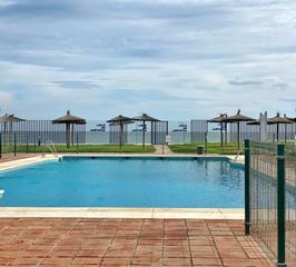 Piso en Guadalobón. Estepona – prime beachfront location