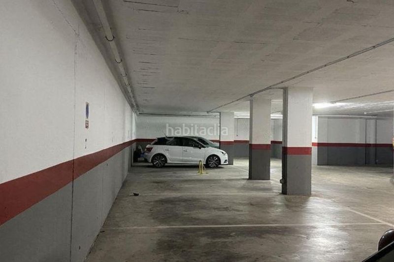 Foto 3cf4f8cf-ebf2-4ec2-adfd-d4b3cb72716f. Pis amb xemeneia aparcament piscina a Riviera del Sol Mijas