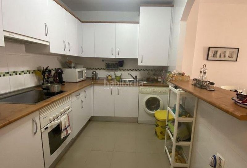 Foto 7d8f8d7a-13a9-499b-9752-d8f27aded8c9. Pis amb xemeneia aparcament piscina a Riviera del Sol Mijas