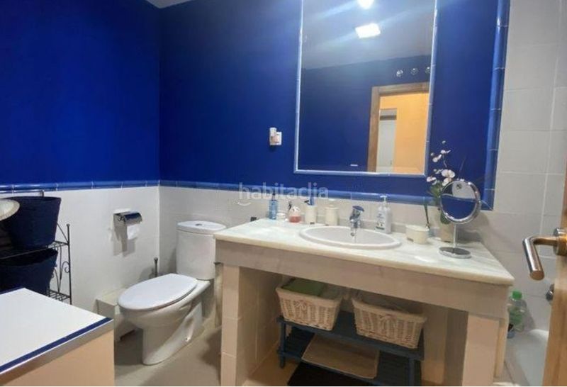 Foto c2a6b30e-d08c-49a7-ae49-1ce6c6571d11. Pis amb xemeneia aparcament piscina a Riviera del Sol Mijas