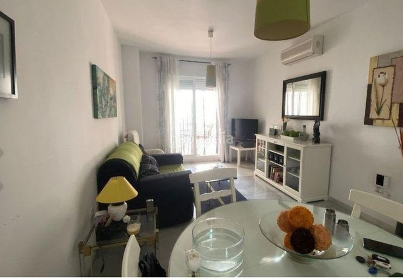 Foto d524718a-3af7-44a0-870c-8e33c69ac2e7. Pis amb xemeneia aparcament piscina a Riviera del Sol Mijas