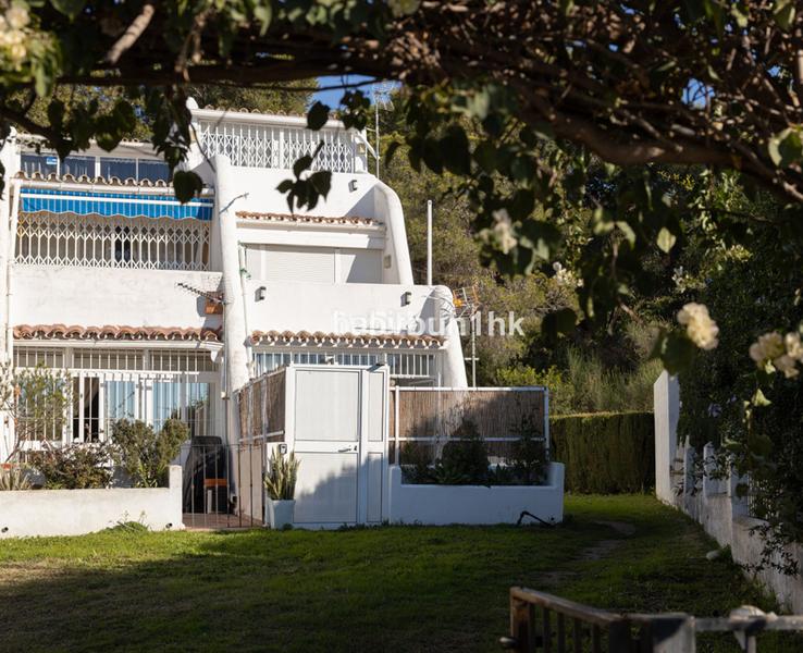 Foto 059456bf-a971-4b3f-a278-f8a43b6c2f89. Appartamento con camino in Seghers Estepona
