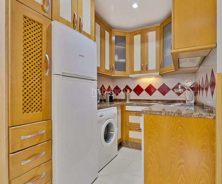 Foto 031ba211-f695-4b91-9b86-d1e9598493d9. Appartamento con camino in Las Gaviotas - Carvajal Fuengirola