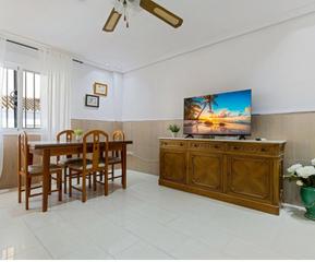 Piso en Las Gaviotas - Carvajal. Bright and spacious apartment just 100 meters from the beach in