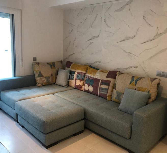 Foto d78616b1-2b40-479c-b70f-48248882ef59. Piso prime location in en Las Gaviotas - Carvajal Fuengirola