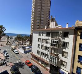Piso en Las Gaviotas - Carvajal. Beachfront apartment