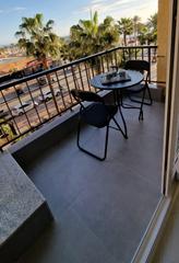 Piso en Puerto Deportivo. ¡apartamento en primera línea de playa con licencia turística en