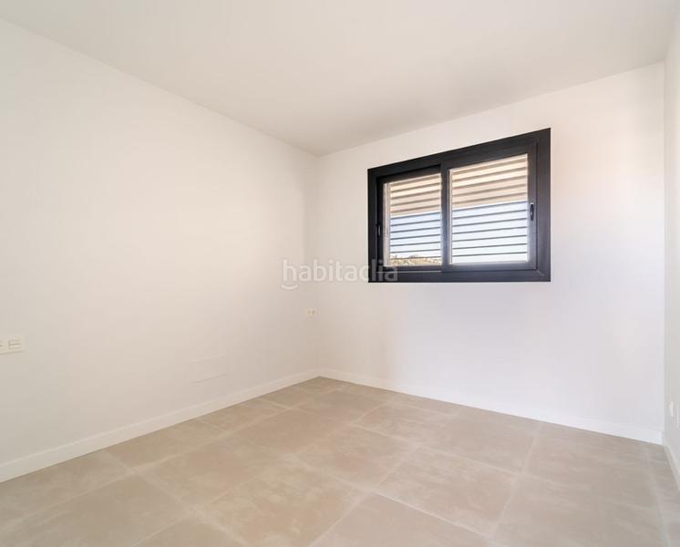 Foto b0269ca9-2ab3-4e3b-9071-331d3b77a419. Pis amb xemeneia aparcament piscina a La Capellanía - El Higuerón Benalmádena