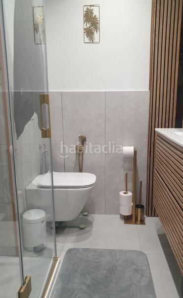 Foto 47649d6c-93d0-487e-a377-5a686000bc9f. Pis amb xemeneia aparcament piscina a Playa Bajadilla - Puertos Marbella