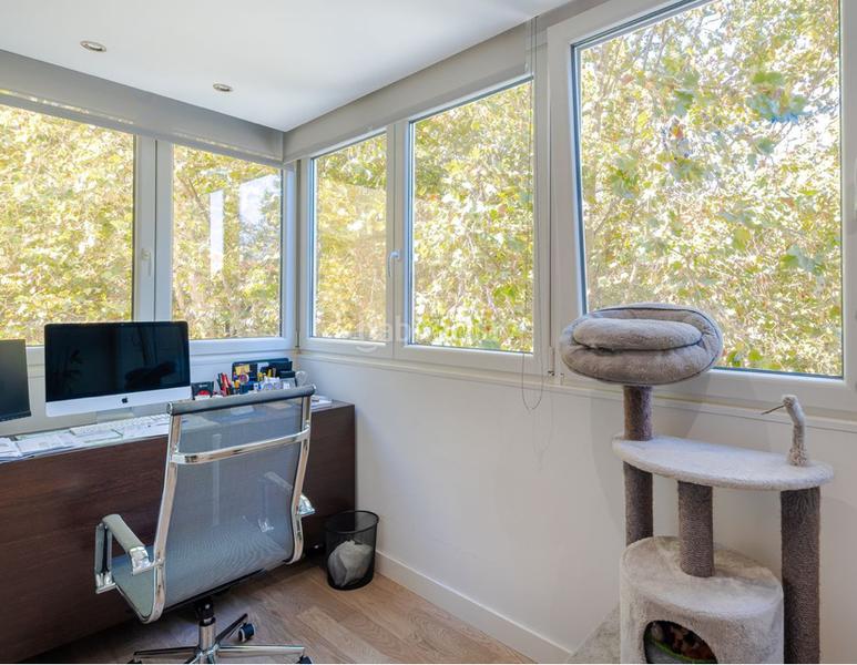 Foto 6c445ccc-78dc-4222-9552-f800408b09aa. Pis amb xemeneia aparcament piscina a Playa Bajadilla - Puertos Marbella