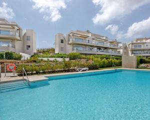Piso en La Cala Mijas. Flat ideally situated within walking distance of the la cala gol