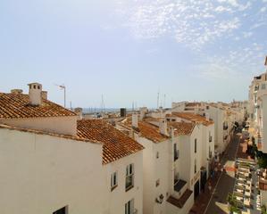Piso en Puerto Banús. Puerto banus, second line.