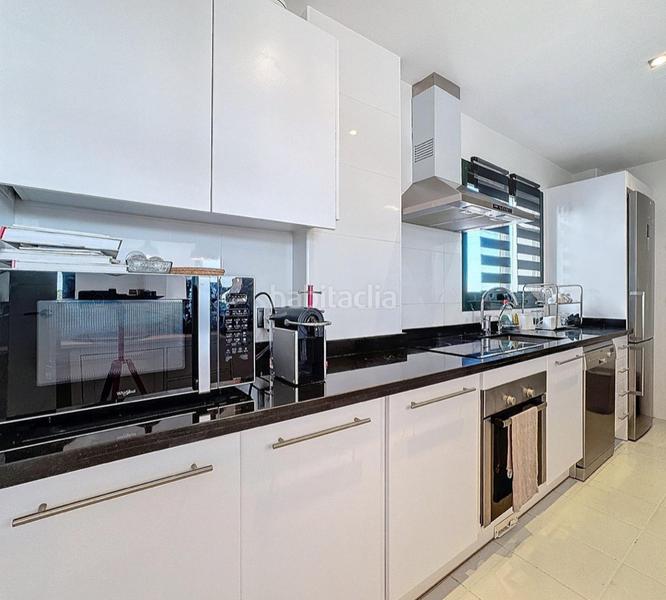 Foto 41a2a16c-9d5a-458f-911d-c079c71cc378. Appartamento con camino parcheggio piscina in Doña Julia Golf Casares