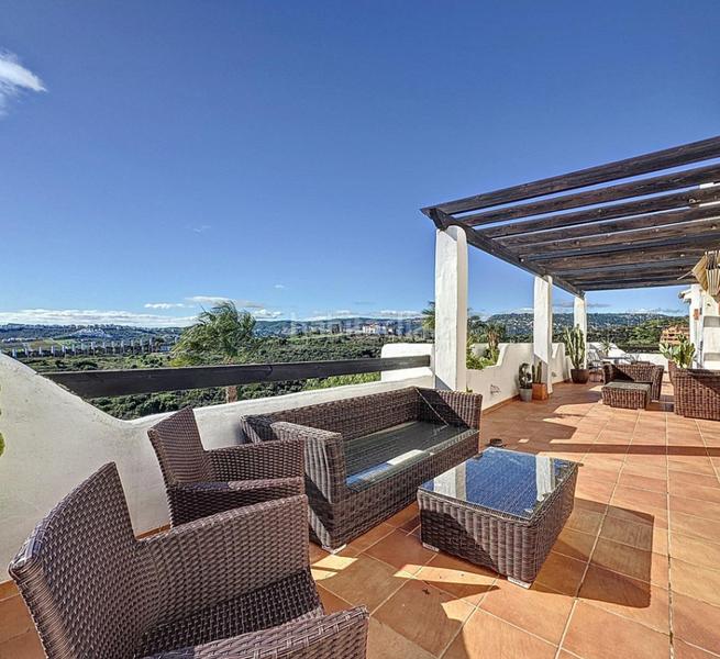 Foto d7092678-9a9d-484a-b9a8-5ccf70c2d0a2. Appartamento con camino parcheggio piscina in Doña Julia Golf Casares