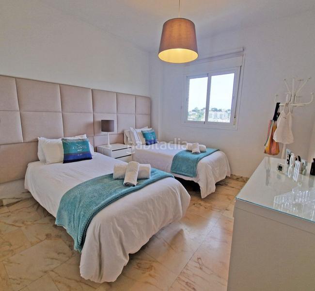 Foto 1b45a750-01b6-42fd-9ad3-6bb9ea35a8c1. Pis amb xemeneia piscina a la cala Mijas Mijas