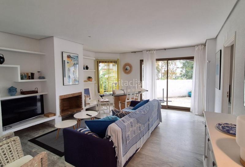 Foto 446671a1-68bc-4c0e-a3b7-38f57f80e714. Etagenwohnung mit kamin pool in Real de Zaragoza Marbella