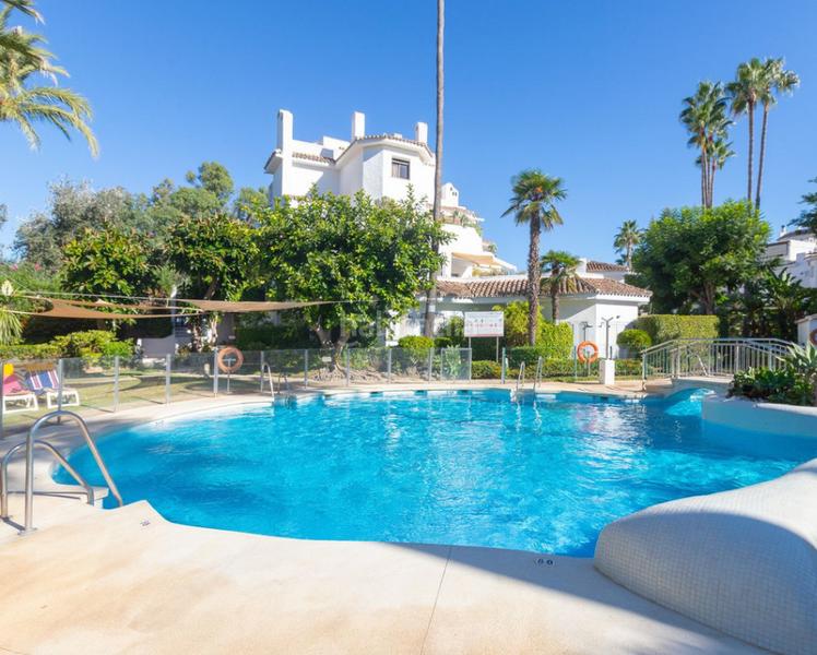 Foto 7650e90f-21e7-452f-b963-105673b35be6. Etagenwohnung mit kamin pool in Real de Zaragoza Marbella