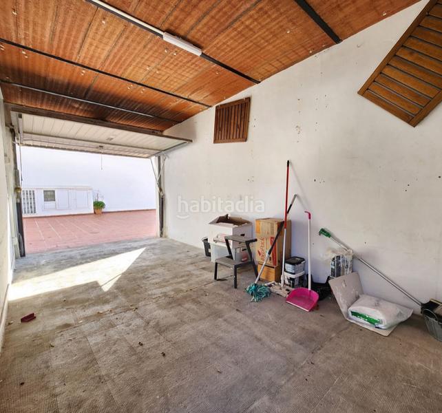 Foto b4950846-35c9-4f6e-b3bb-89c6c041889b. Pis amb xemeneia aparcament a Centro Estepona
