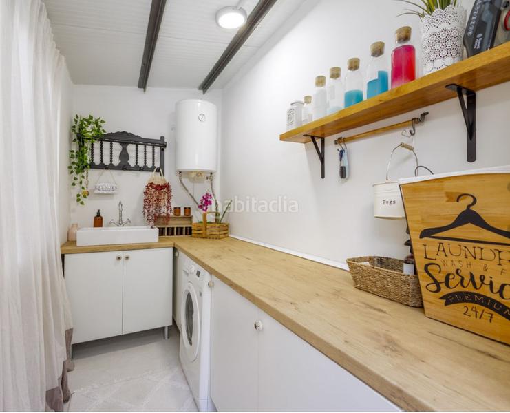Foto 2da2c082-9027-469e-9700-a2b59c7aa057. Appartement dans calle rafael quintana rosado 22 dans Torremolinos