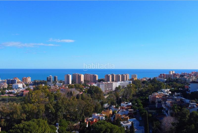 Foto 745da8d0-00c1-465f-9770-91f485fa7a7e. Appartement dans calle rafael quintana rosado 22 dans Torremolinos