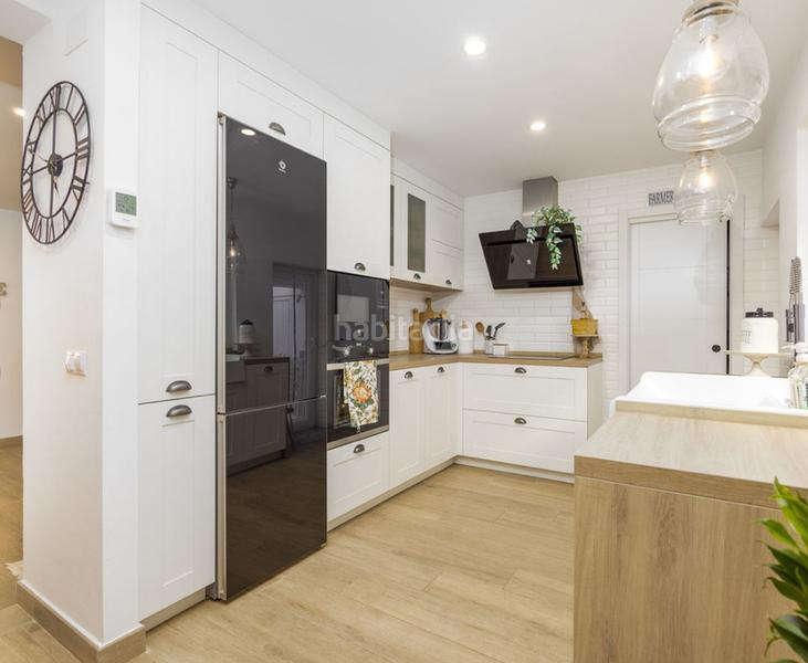 Foto df97201d-419b-4c4b-814b-e5a36ca50a0a. Appartement dans calle rafael quintana rosado 22 dans Torremolinos