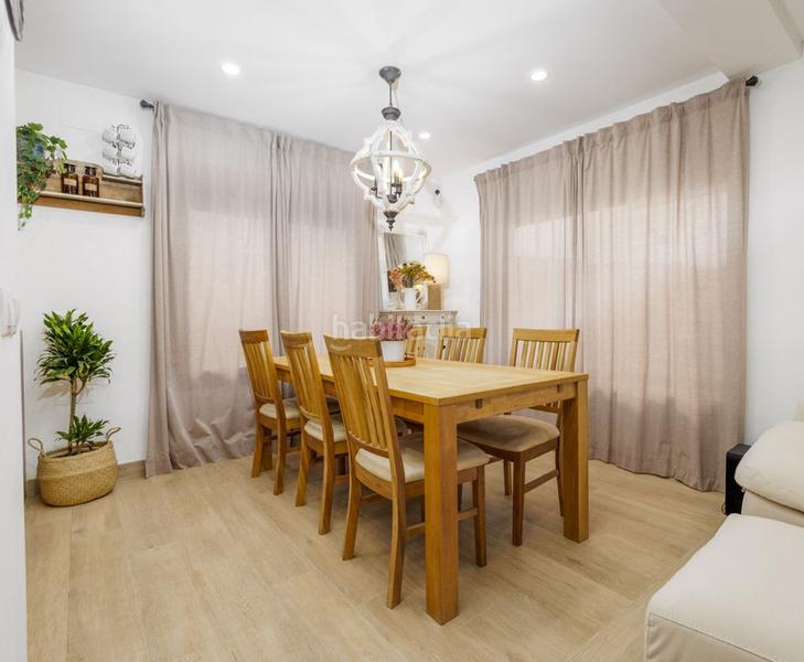 Foto e09ea0a8-30ce-4c40-8a95-c95975b23117. Appartement dans calle rafael quintana rosado 22 dans Torremolinos