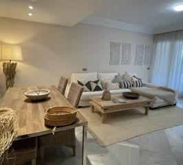 Piso en Aloha. Apartment  in nueva andalucía
