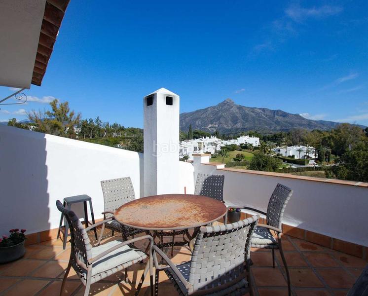 Foto 13974f8d-18fd-49d7-a8b0-fd1b7c38c583. Etagenwohnung mit kamin parking pool in Río Real Marbella